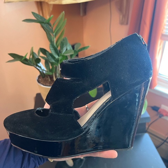 Sale - Picture 3 of 6